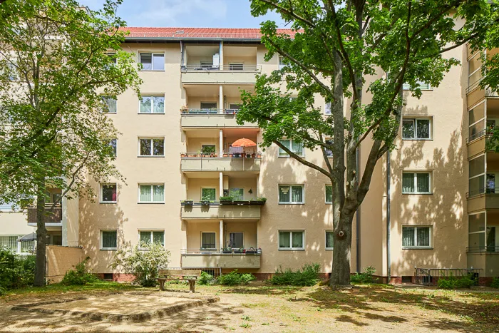 Kleine Familie für 3 Zimmer in Tempelhof gesucht! — photo 1